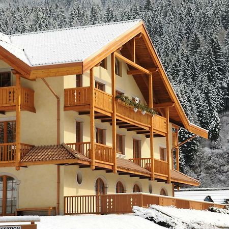 Holidays Dolomiti Apartment Resort Carisolo Bagian luar foto