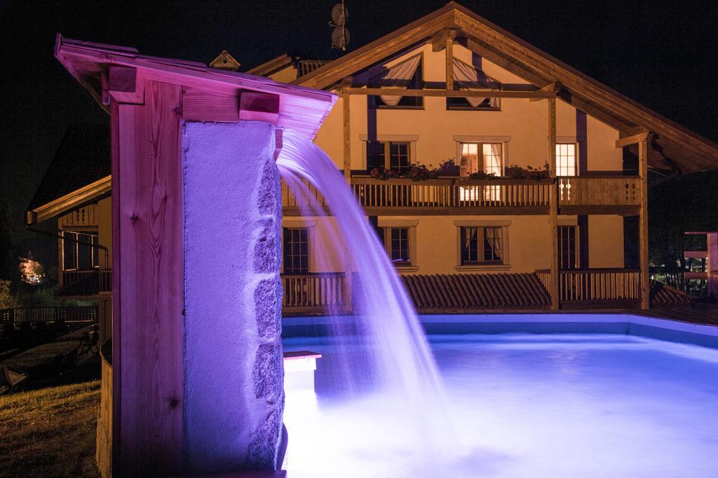 Holidays Dolomiti Apartment Resort Carisolo Bagian luar foto