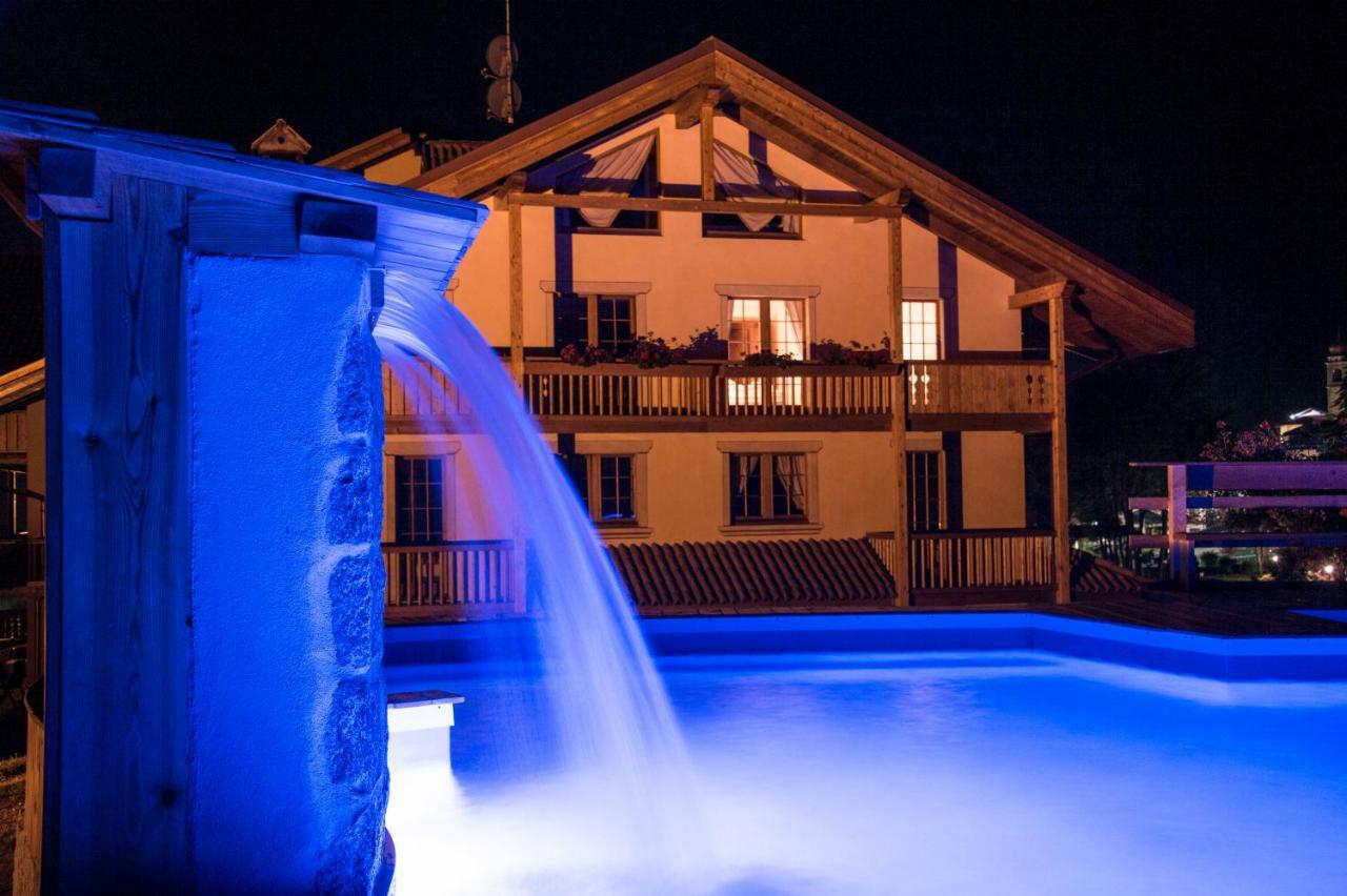 Holidays Dolomiti Apartment Resort Carisolo Bagian luar foto