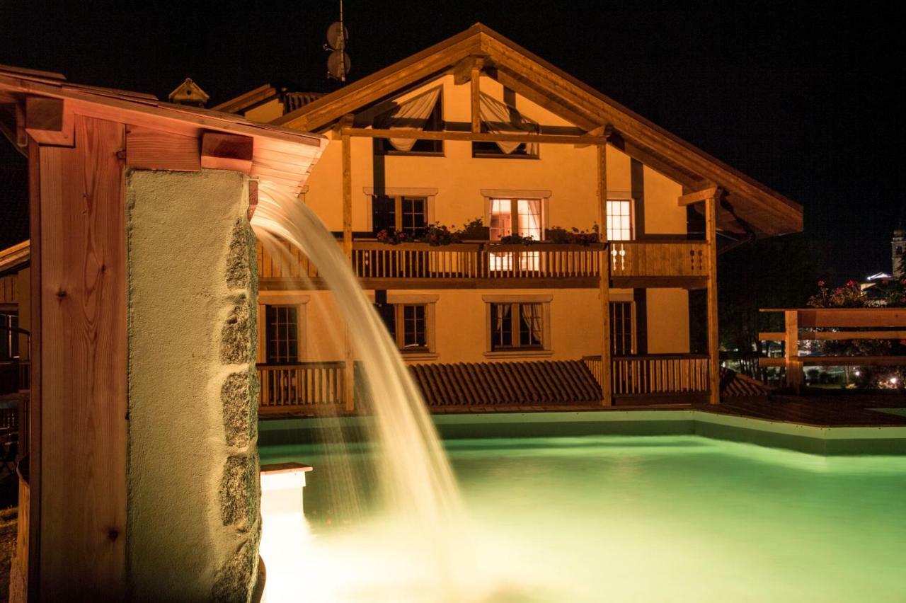 Holidays Dolomiti Apartment Resort Carisolo Bagian luar foto