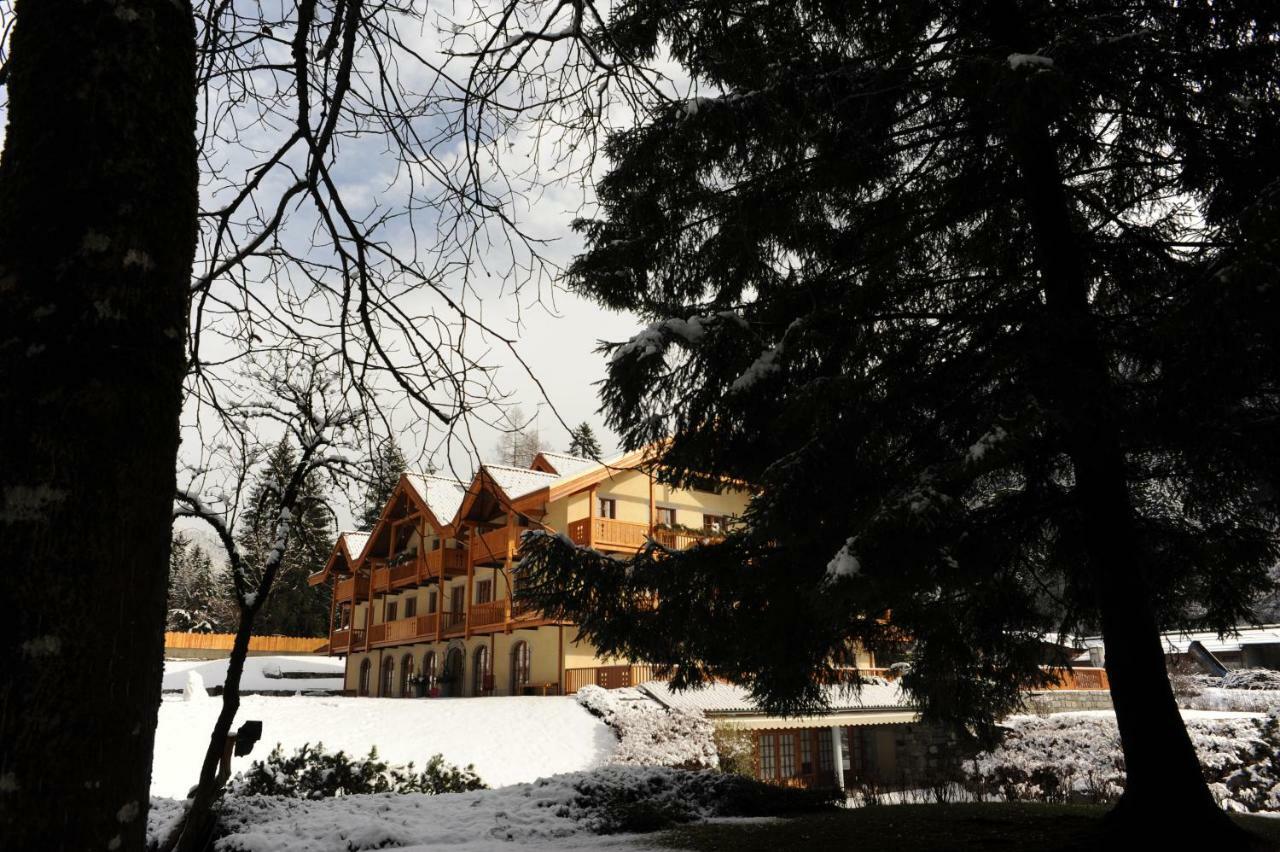 Holidays Dolomiti Apartment Resort Carisolo Bagian luar foto