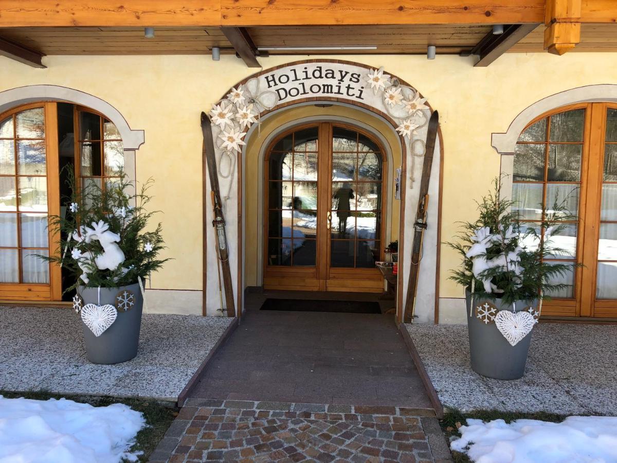 Holidays Dolomiti Apartment Resort Carisolo Bagian luar foto